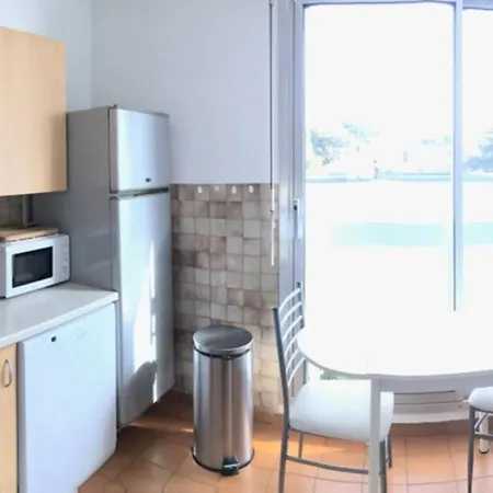 Appartement Front De Mer Avec Parking Prive *